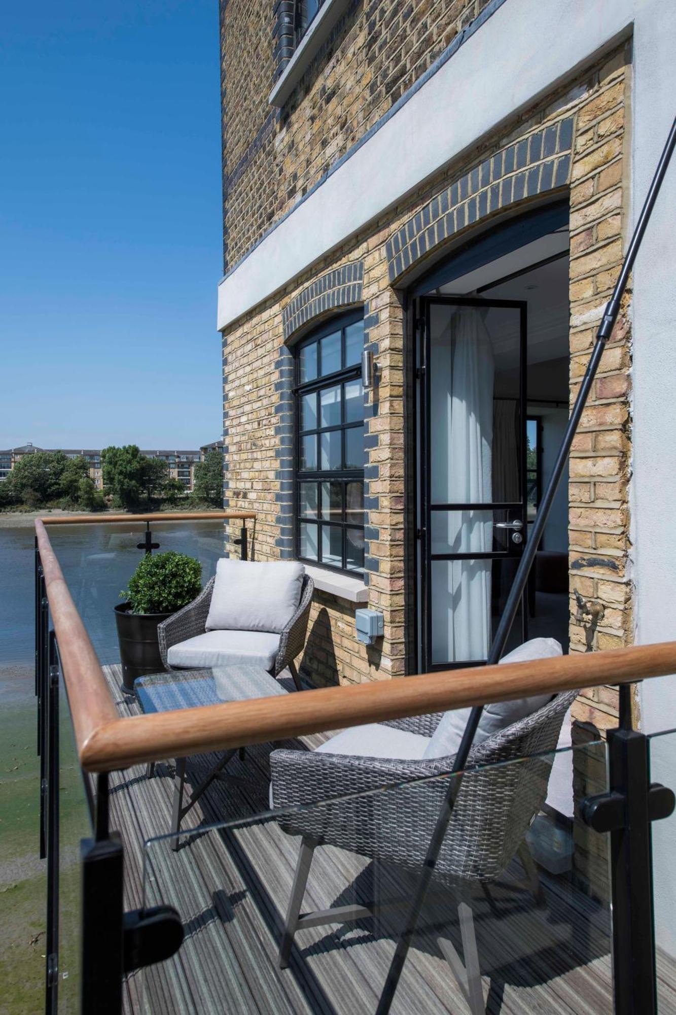Palace Wharf Apartments Londra Dış mekan fotoğraf